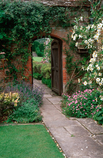 Gateway to Manor Chartwell